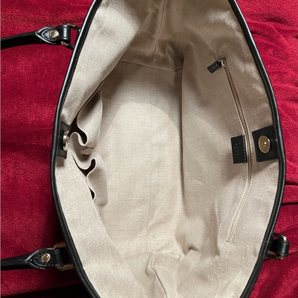 Gucci tote bag.  Brand new never used. - Picture 6 of 12